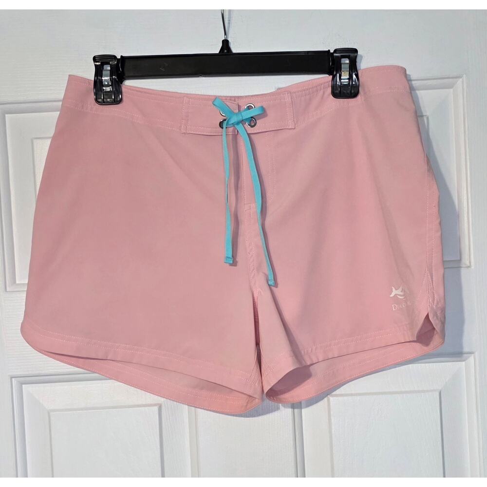 DISCOVERY COVE SIZE MEDIUM BOARD/BEACH‎ SHORTS dolphins